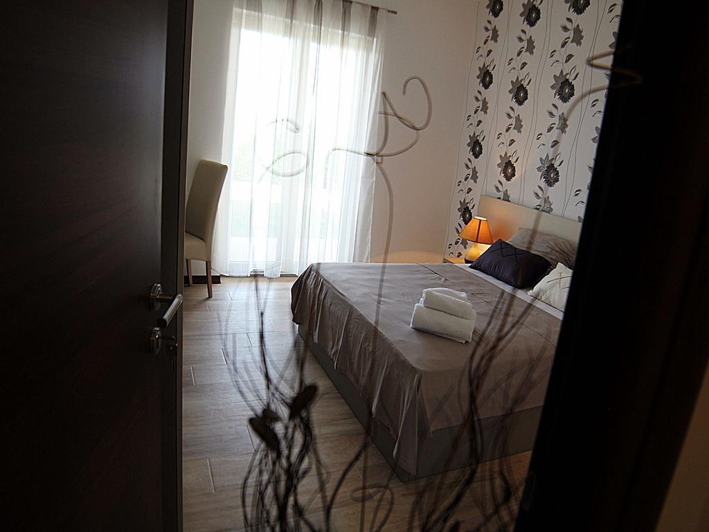 B&B Villa Oasa 1 ロヴィニ エクステリア 写真
